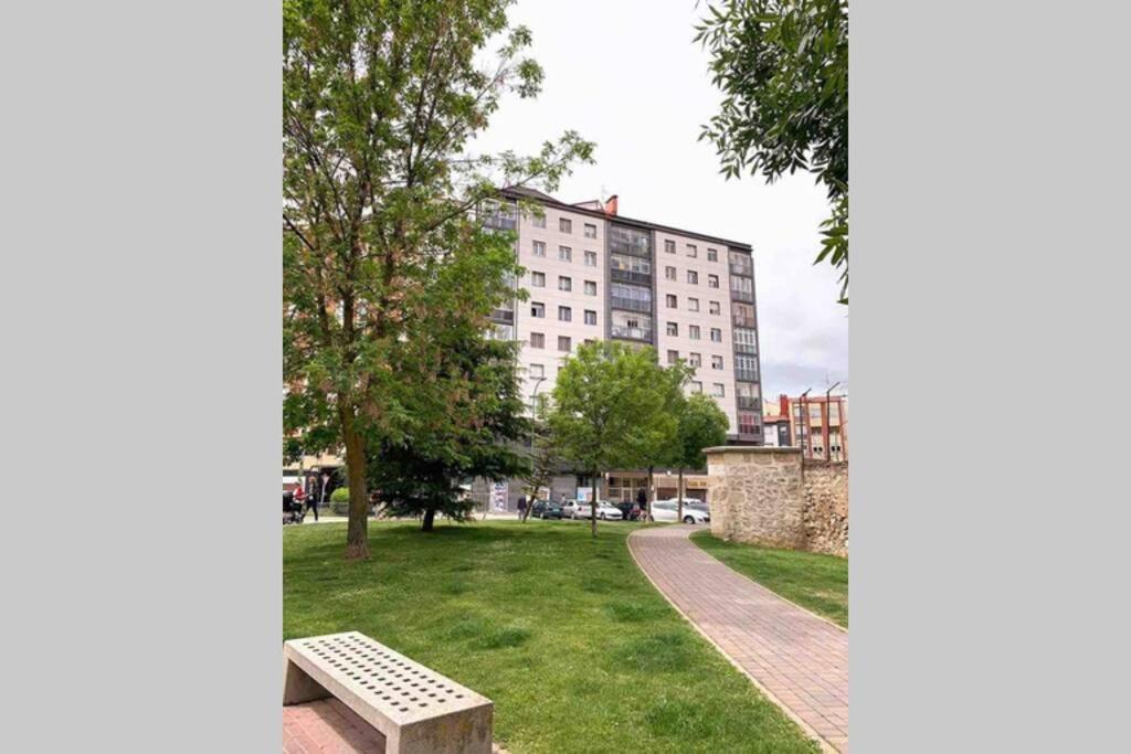 Vive Burgos Vut-09 200 Apartment Екстериор снимка